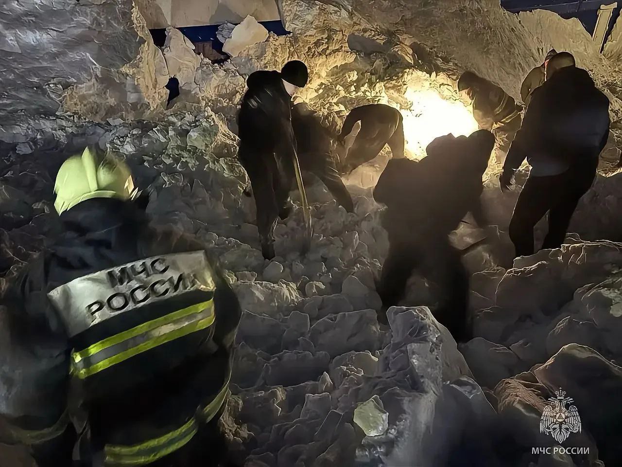 Տանիքի ձյունը՝ մահվան պատճառ․ ՌԴ-ում երկու մահ է գրանցվել, մեկը՝ երեխա Տանիքի ձյունը՝ մահվան պատճառ․ ՌԴ-ում երկու մահ է գրանցվել, մեկը՝ երեխա