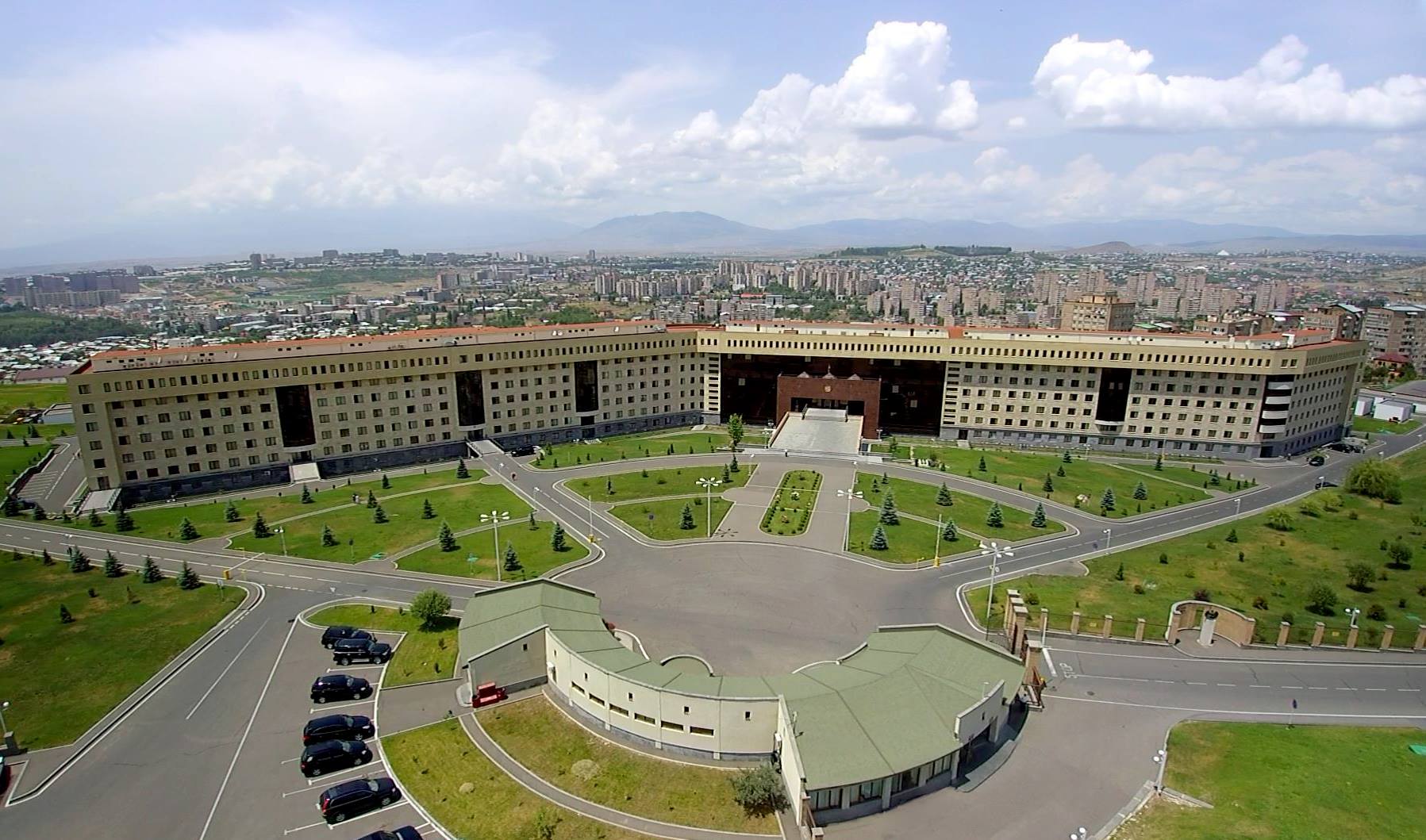 ՊՆ նախկին պաշտոնատար անձին մեղադրանք է առաջադրվել խարդախության եղանակով առանձնապես խոշոր չափերի գույքի հափշտակության համար ՊՆ նախկին պաշտոնատար անձին մեղադրանք է առաջադրվել խարդախության եղանակով առանձնապես խոշոր չափերի գույքի հափշտակության համար