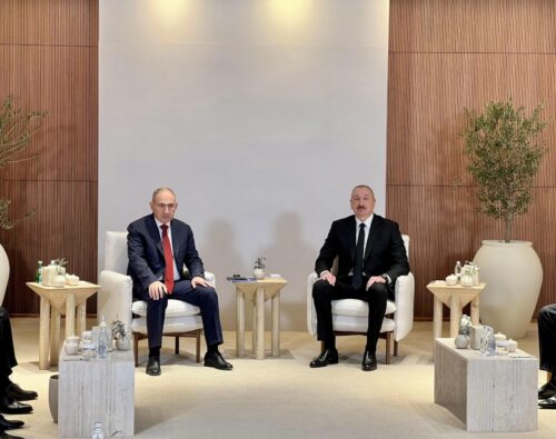 Pashinyan-Aliyev meeting begins