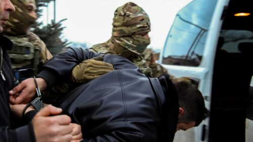 Сотрудники криминальной полиции раскрыли преступную группировку: проведены масштабные обыски, есть задержанные