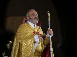 Դավաճանությունը «դիվանագիտություն» է, իսկ հերոսությունն ու սխրանքը` ծաղրանք․ Բագրատ սրբազան