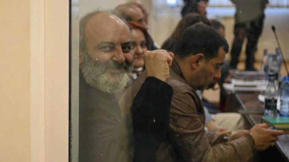 Մեզ ժողովուրդը չմերժեց, դո՛ւ ռմբահարեցիր ու բանտարկեցիր մարդկանց. Բագրատ սրբազանը՝ Նիկոլ Փաշինյանին