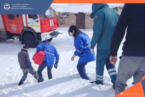 Գեղաքարում ճանապարհի դժվարանցանելիության պատճառով բժիշկը չի կարողացել մոտենալ հիվանդին