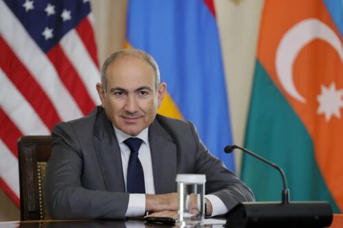 Նիկոլ Փաշինյանը մեծացնում է խաղադրույքները եկեղեցու դեմ պայքարում․ Коммерсантъ