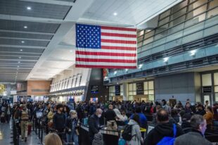 Ներգաղթի երկիրը կարծես դառնում է արտագաղթի երկիր․ ամերիկացիները զանգվածաբար լքում են ԱՄՆ-ն