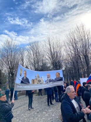 «Մենք Էջմիածնի հետ ենք». ակցիա՝ ՌԴ-ում` հաջակցություն Մայր Աթոռի