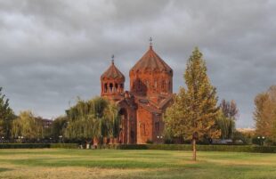 Թեմի նախկին առաջնորդի ուղղորդմամբ՝  սոցհարթակներում քահանաների հասցեին հնչեցվել են անձնական բնույթի զրպարտություններ․ Մասյացոտնի թեմ