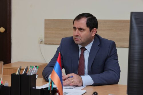 Պապիկյանը պարզաբանել է, թե ով է ընդգրկվում պայմանագրային ծառայության նոր փոփոխություններում