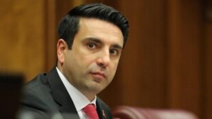 Սամվել Կարապետյանը չի կարող լինել թեկնածու․ Ալեն Սիմոնյանի ճեպազրույցը՝ կետերով