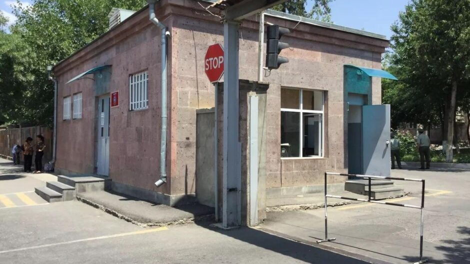 Բժիշկները պայքարում են դաժանորեն ծեծված զինծառայողի կյանքի համար․ shamshyan.com