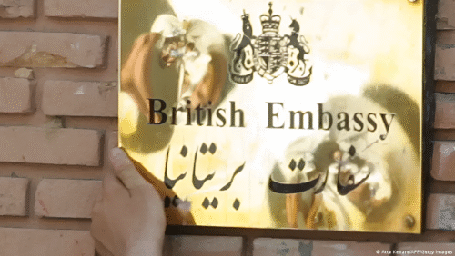 Մեծ Բրիտանիան Իրանից դուրս է բերել իր դիվանագետներին