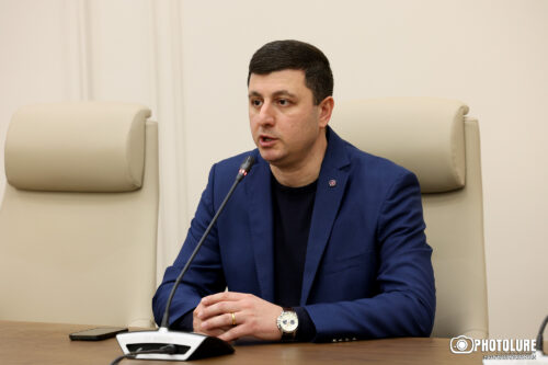 Օդում կախված է ոչ միայն գերիների հարցը, այլև ՀՀ ինքնիշխան տարածքից ադրբեջանցիների դուրս գալը․ Տիգրան Աբրահամյան