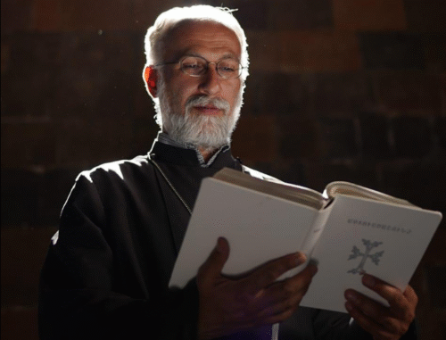 Բանակում հոգևորականների պակասը խորացնելու է խնդիրները․ Տեր Պսակ