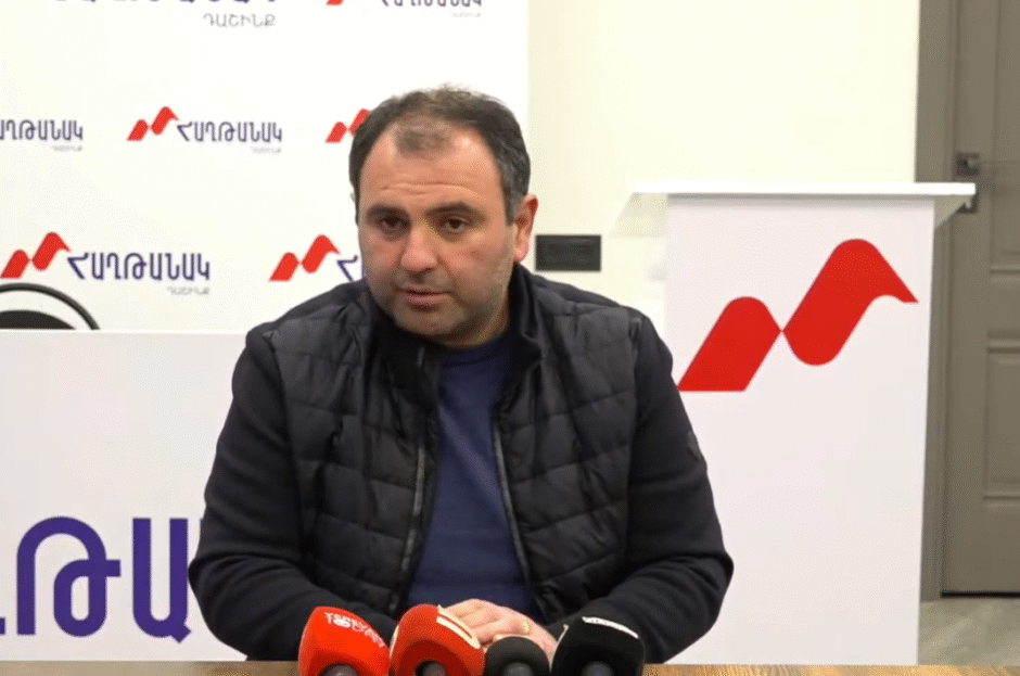 Տոտալ բռնաճնշումներ, խուզարկություններ են վաղ առավոտից Էջմիածնում, դրանք ՔՊ-ական վախերն են․ Սևակ Խաչատրյան