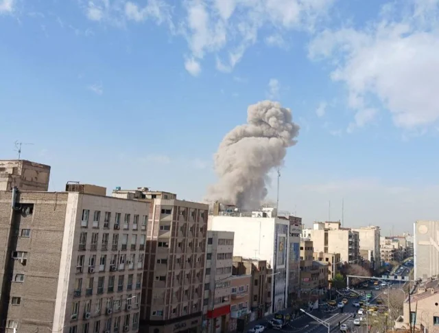 Իրանից տեղեկությունները շատ սահմանափակ են, իսկ իրավիճակը զարգանում է րոպե առ րոպե․ իրանագետ Իրանից տեղեկությունները շատ սահմանափակ են, իսկ իրավիճակը զարգանում է րոպե առ րոպե․ իրանագետ