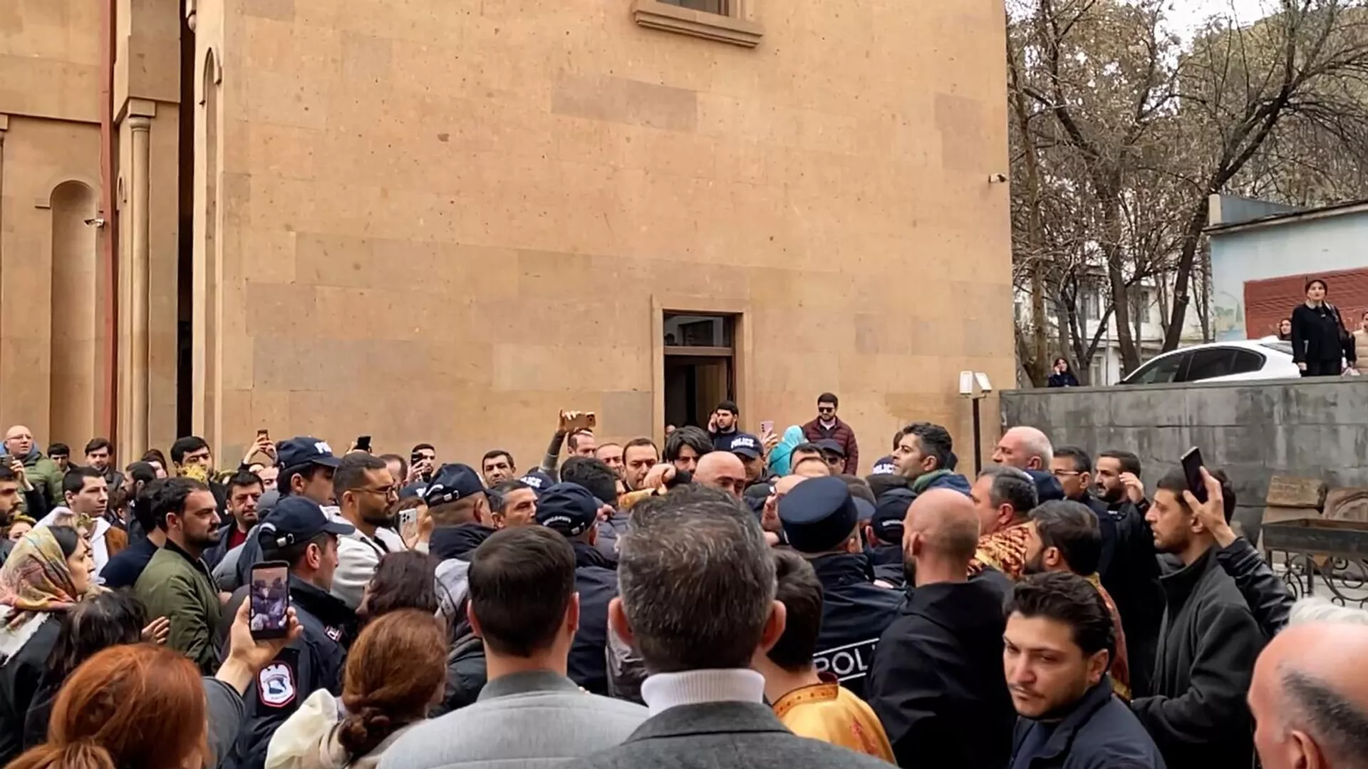 Դատապարտելի և մերժելի է Եկեղեցում բռնության ցանկացած դրսևորում․ Տեր Զենոն Դատապարտելի և մերժելի է Եկեղեցում բռնության ցանկացած դրսևորում․ Տեր Զենոն