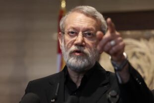 Զգույշ եղեք, կարող է անհետանաք հենց Դուք․ Լարիջանին՝ Թրամփին