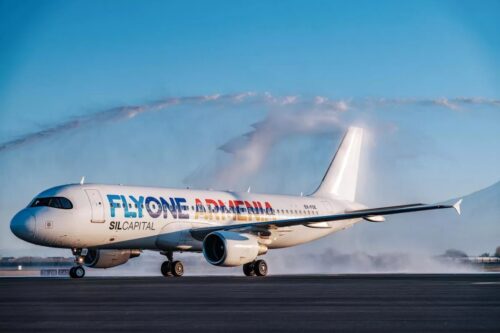 Երևանում վայրէջք է կատարել Օմանից ՀՀ քաղաքացիներին տարհանող առաջին ինքնաթիռը. Sputnik Արմենիա