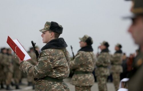 Աշխարհի լավագույն բուհերն ավարտած տղաները կազատվեն զինծառայությունից․ օրենքի նախագիծն ընդունվեց