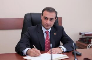 Դատախազությունը պահանջում է Աջափնյակ վարչական շրջանի նախկին ղեկավար Արտավազդ Սարգսյանից հօգուտ ՀՀ-ի բռնագանձել 4 անշարժ և շարժական գույք, 325.5 միլիոն դրամ