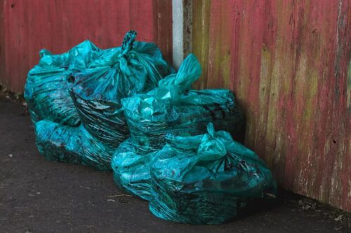 Բնակարանի դռան մոտ աղբ թողնելու համար Ռուսաստանում տուգանք է նախատեսվում