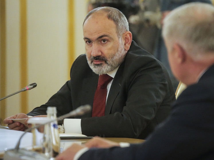 Փաշինյանը ցանկանում է վերաշարադրել ՀՀ սահմանադրությունը Երևանի նոր «բարեկամների»՝ Անկարայի և Բաքվի համար․ МК