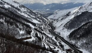 Վարդենյաց լեռնանցքը դժվարանցանելի է կցորդով բեռնատարների համար