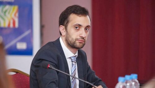 Ընդդիմադիրներին խանգարում են գրասենյակներ վարձակալել. Դանիել Իոաննիսյանն ահազանգում է