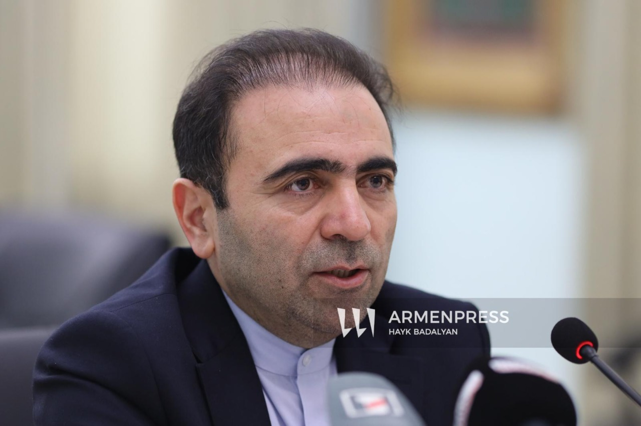 Հայաստանի ու Իրանի միջև սահմանը խաղաղության սահման է. Խալիլ Շիրղոլամին այցելել է սահմանային անցակետ Հայաստանի ու Իրանի միջև սահմանը խաղաղության սահման է. Խալիլ Շիրղոլամին այցելել է սահմանային անցակետ