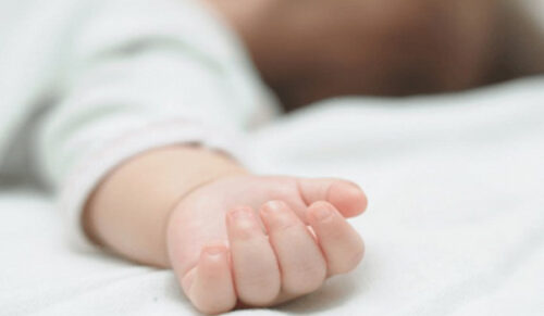 1.2 տարեկան երեխային ծեծած խորթ մայրը կալանավորվել է 