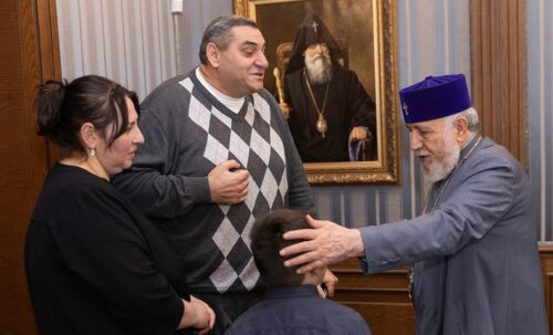 Մայր Աթոռը շարունակելու է աջակցել հանուն հայրենիքի պայքարում առողջությունը նվիրաբերած հայորդիներին