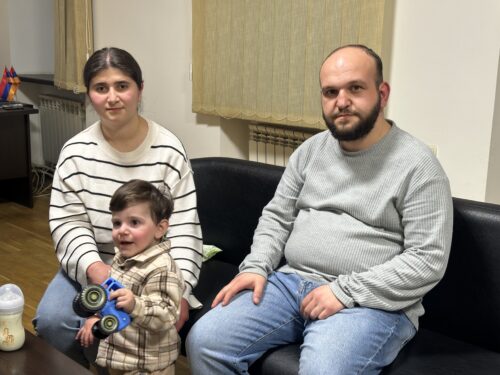 Արցախցի ընտանիքը կիսվել է․ վարձով տուն չեն գտնում