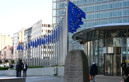 ԵՄ-ն հետաձգել է Ռուսաստանից նավթի ներմուծման արգելքը՝ Իրանի ճգնաժամի պատճառով