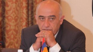 Դատախազությունը պահանջում է ՀՀ ԱԺ նախկին պատգամավոր Էռնեստ Սողոմոնյանից հօգուտ ՀՀ-ի բռնագանձել Հյուսիսային պողոտայում գտնվող 2 բնակարան