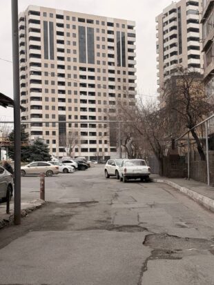 Դավթաշենը՝ փոսերի մեջ․ ե՞րբ են փոսալցման աշխատանքներ կատարելու (լուսանկարներ)