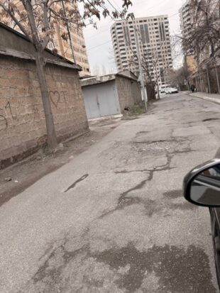 Դավթաշենը՝ փոսերի մեջ․ ե՞րբ են փոսալցման աշխատանքներ կատարելու (լուսանկարներ)