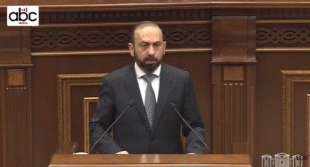 Մարդ փող ունի, չէ՞, որ մի ամիս շարունակ Շրի Լանկայից լողազգեստով նկարներ է գցում, էլ ինչո՞ւ պետք է կառավարությունը տոմս գնի․ Միրզոյան