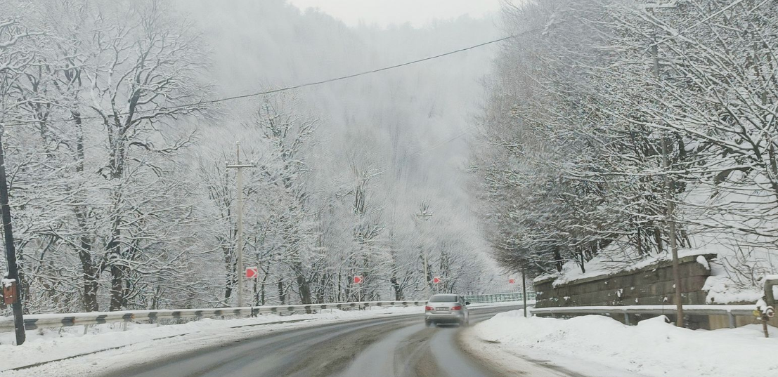 Լոռու և Շիրակի մարզերի ավտոճանապարհներին տեղ-տեղ մերկասառույց է Լոռու և Շիրակի մարզերի ավտոճանապարհներին տեղ-տեղ մերկասառույց է