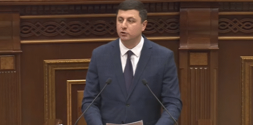 Մեր հասարակությունը հոգնել է պատերազմներից, բայց առավել շատ հոգնել է ձեր բերած պարտություններից․ Տիգրան Աբրահամյան