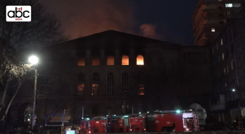 Այրվում է «Կանազ» մշակույթի տունը․ Ազատության պողոտան պատվել է սև ամպերով