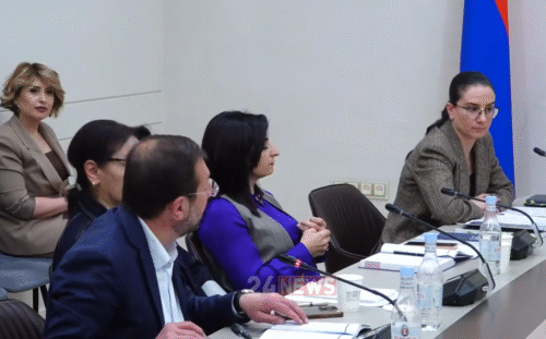 Ի՞նչ խղճով եք եկել ԱԺ, սուտ փաստերով մեր գործընկերոջը տարել եք կալանքի․ Գեղամ Մանուկյանը՝ ՀՀ գլխավոր դատախազին