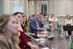 Կլոր սեղան-քննարկում՝ նվիրված երեխաների իրավունքների պաշտպանությանը