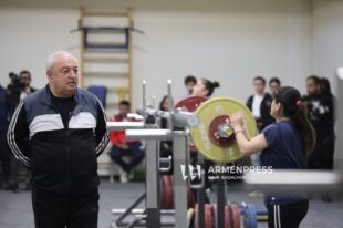 Հայաստանի ծանրամարտի կանանց հավաքականի գլխավոր մարզիչն իր սաներից լուրջ ակնկալիքներ ունի Եվրոպայի առաջնությունում