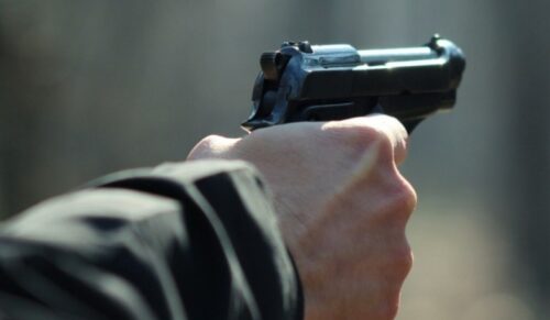 Կրակոց՝ Էկոնոմիկայի նախարարությունում․ ձախ սրունքի հրազենային վնասվածքով հիվանդանոց է տեղափոխվել երիտասարդ տղա․ Shamshyan.com