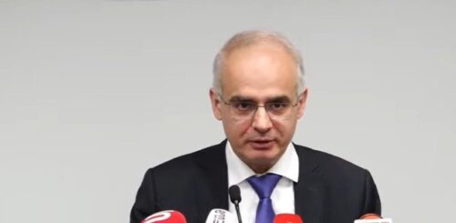 Փաշինյանը փորձում է մի քանի վագոն բենզին բերելը, սահմանին չկրակելը ներկայացնել որպես խաղաղություն, բայց դա խաղաղություն չէ․ Լևոն Զուրաբյան