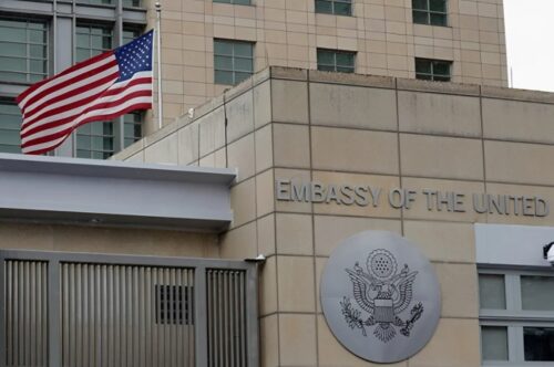 ԱՄՆ դեսպանատունը կոչ է արել իր քաղաքացիներին լքել Լիբանանը, քանի դեռ առևտրային թռիչքների տարբերակները հասանելի են