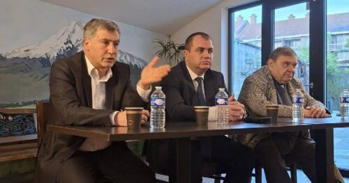 Հայ Տանը քննարկվել են արցախցիների խնդիրները, ազգային մշակույթի և ինքնության պահպանման հարցը