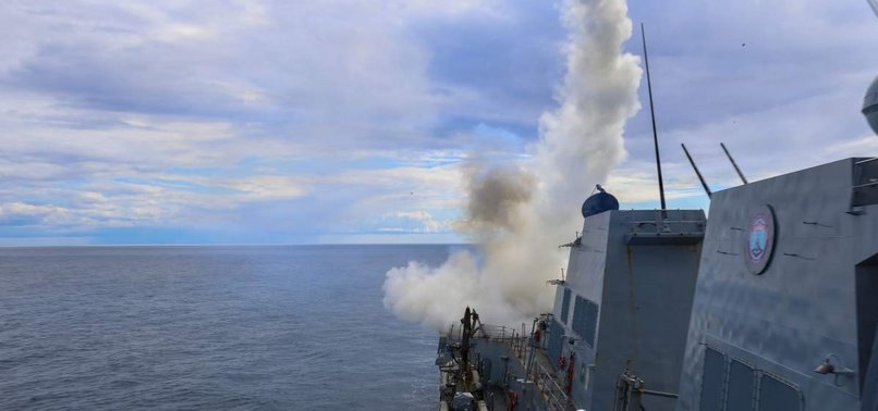 Հորմուզի նեղուցով 15 նավ է անցել Հորմուզի նեղուցով 15 նավ է անցել