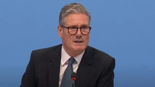 Մեծ Բրիտանիայի վարչապետը «հոգնել» է Թրամփից