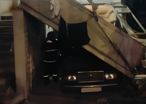 Փլուզում` Երևան քաղաքի Չարենցի փողոցում. քաղաքացիներ են արգելափակվել